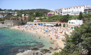 Hotel Mediterrani mit Strand